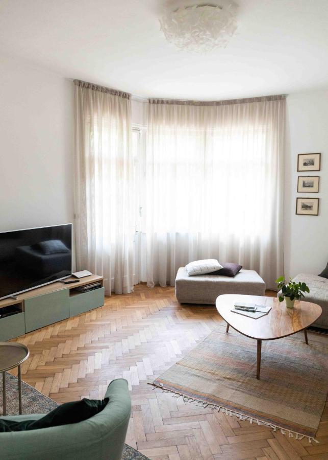 Apartment Delightful Rina *